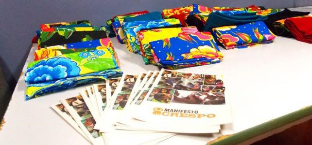 Oficina de Turbante com Jovens Monitores/as Culturais: processo de embelezamento e resgate da identidade negra Oficina de Turbante com Jovens Monitores/as Culturais: processo de embelezamento e resgate da identidade negra