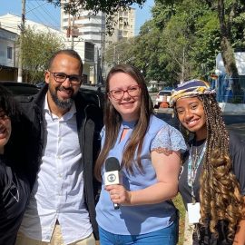 Jovens do PJMC marcam presença no “Pegue, Leve e Leia”, ação de incentivo à leitura em toda a cidade Jovens do PJMC marcam presença no “Pegue, Leve e Leia”, ação de incentivo à leitura em toda a cidade