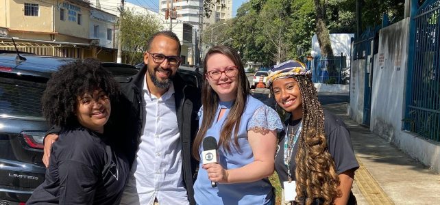 Jovens do PJMC marcam presença no “Pegue, Leve e Leia”, ação de incentivo à leitura em toda a cidade