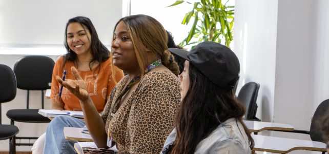 Café com Cuidadores promove diálogo sobre juventudes, cuidado e permanência no PJMC